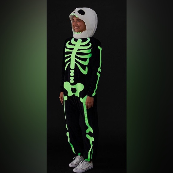 HALLOWEEN GLOW IN THE DARK
SKELETON
ADULT COSTUME, 2-PIECE, L-XL NWT - Picture 2 of 10